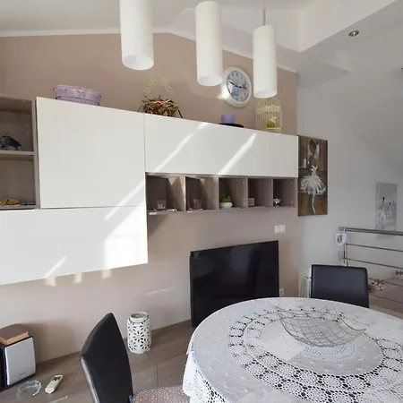 Roberto By Interhome Njivice