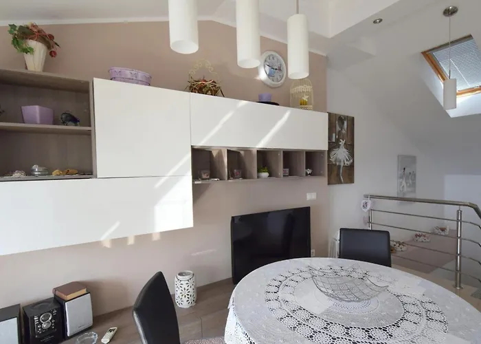 Roberto By Interhome Njivice