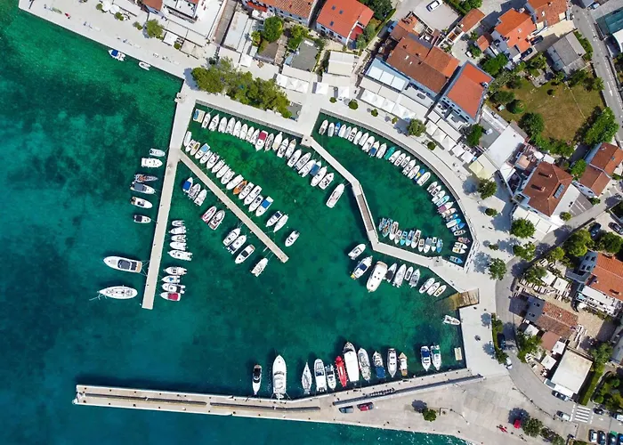 Roberto By Interhome Njivice